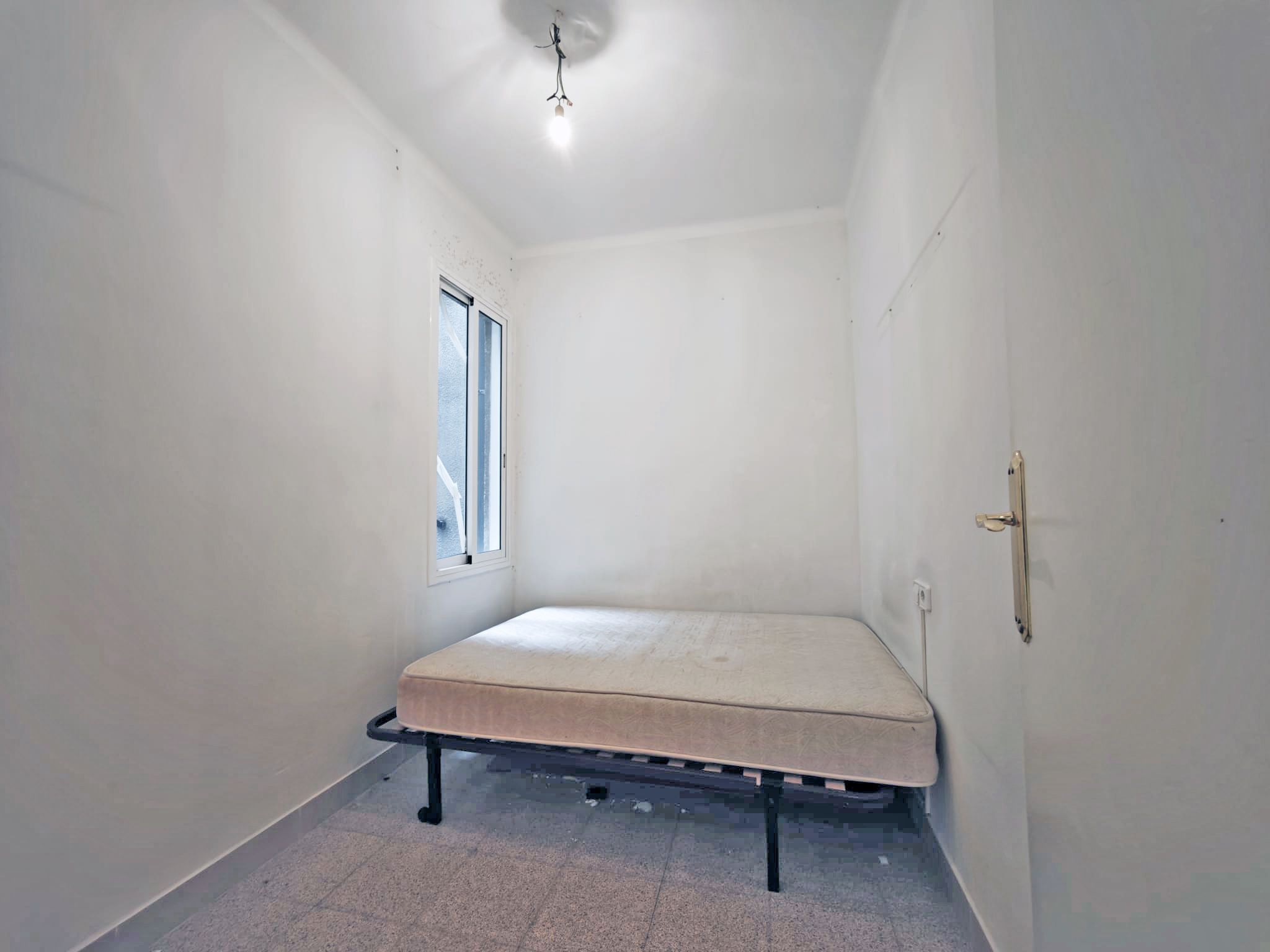 Dormitori de Pis en venda en Esplugues de Llobregat amb Balcó