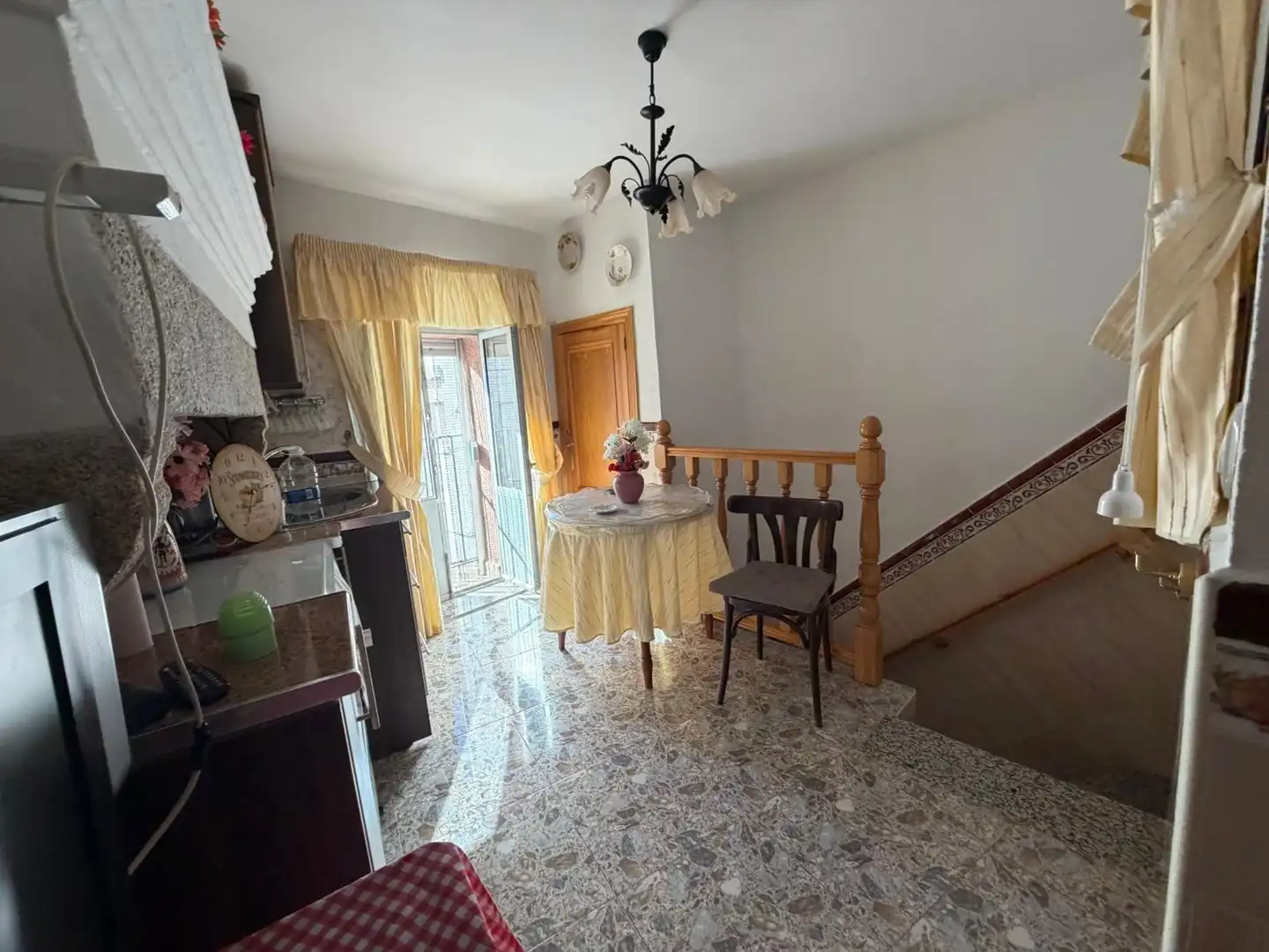 Cuina de Casa o xalet en venda en Alcuéscar amb Terrassa, Moblat i Balcó