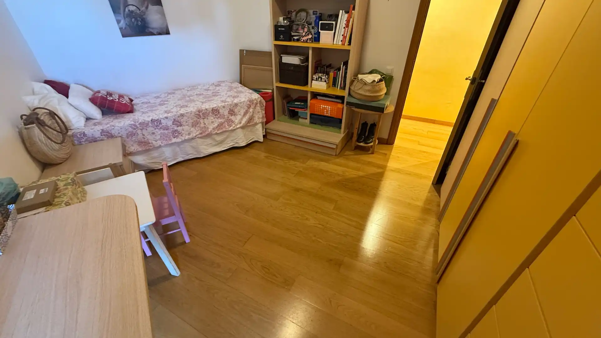 Bedroom of Flat for sale in Barcelona  with Air Conditioner, Heating and Parquet flooring