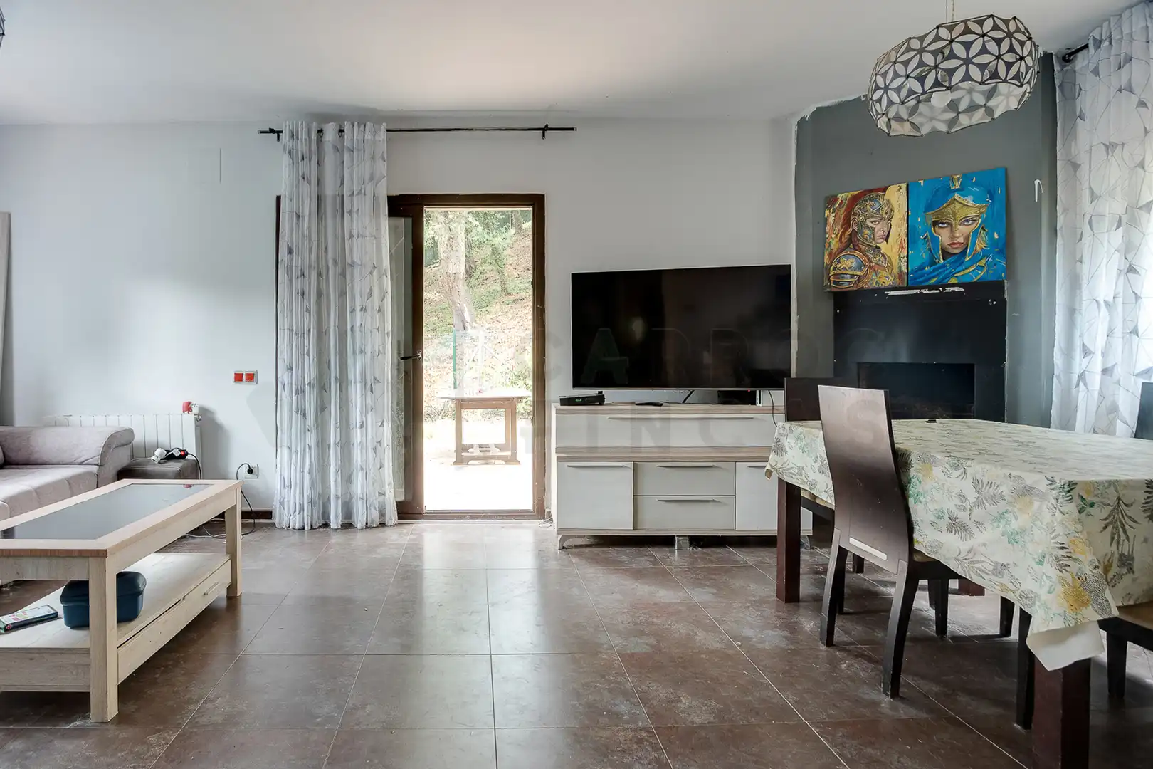 Wohnzimmer von Haus oder Chalet zum Verkauf in Vallgorguina mit Heizung, Privatgarten und Ofen
