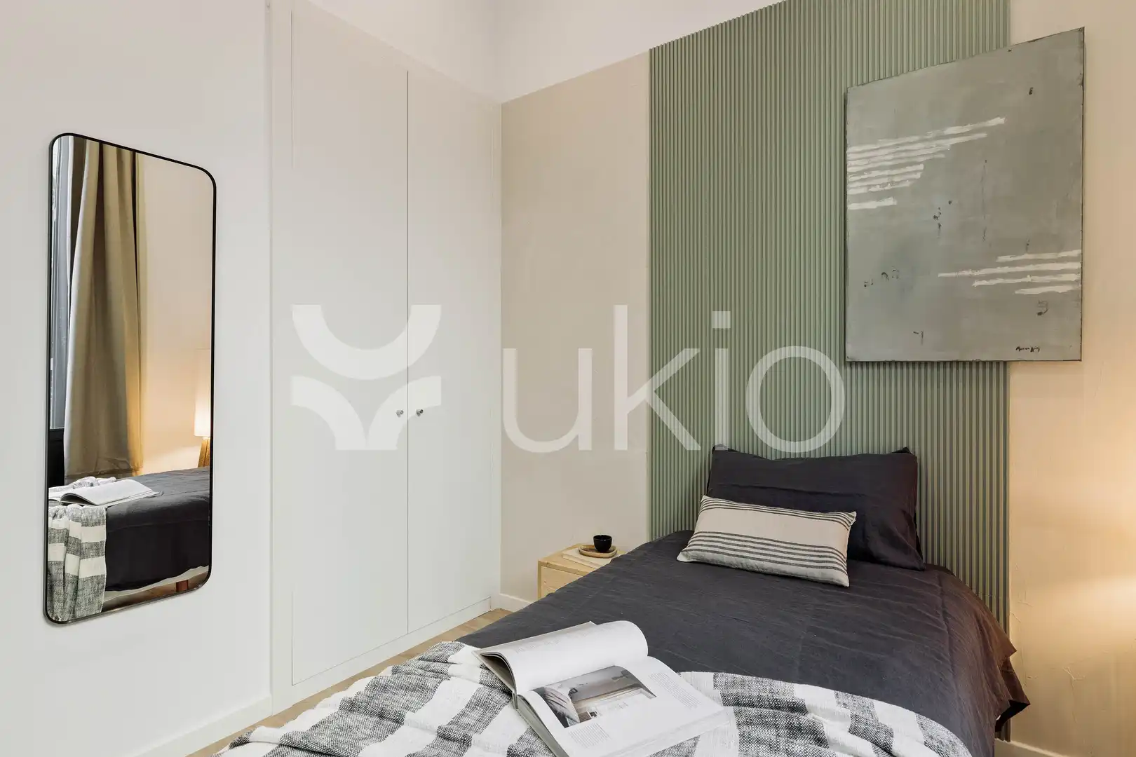 Habitación de Apartamento de alquiler en Barcelona con Aire acondicionado, Calefacción y Amueblado