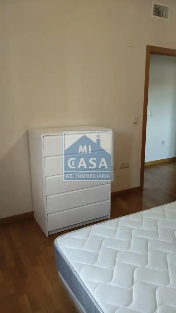 Dormitori de Pis de lloguer en Mérida amb Calefacció, Terrassa i Traster
