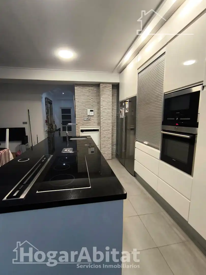 Cuina de Casa o xalet en venda en Sagunto / Sagunt amb Aire condicionat
