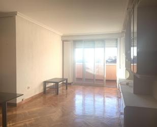 Living room of Flat to rent in  Madrid Capital  with Heating, Parquet flooring and Terrace