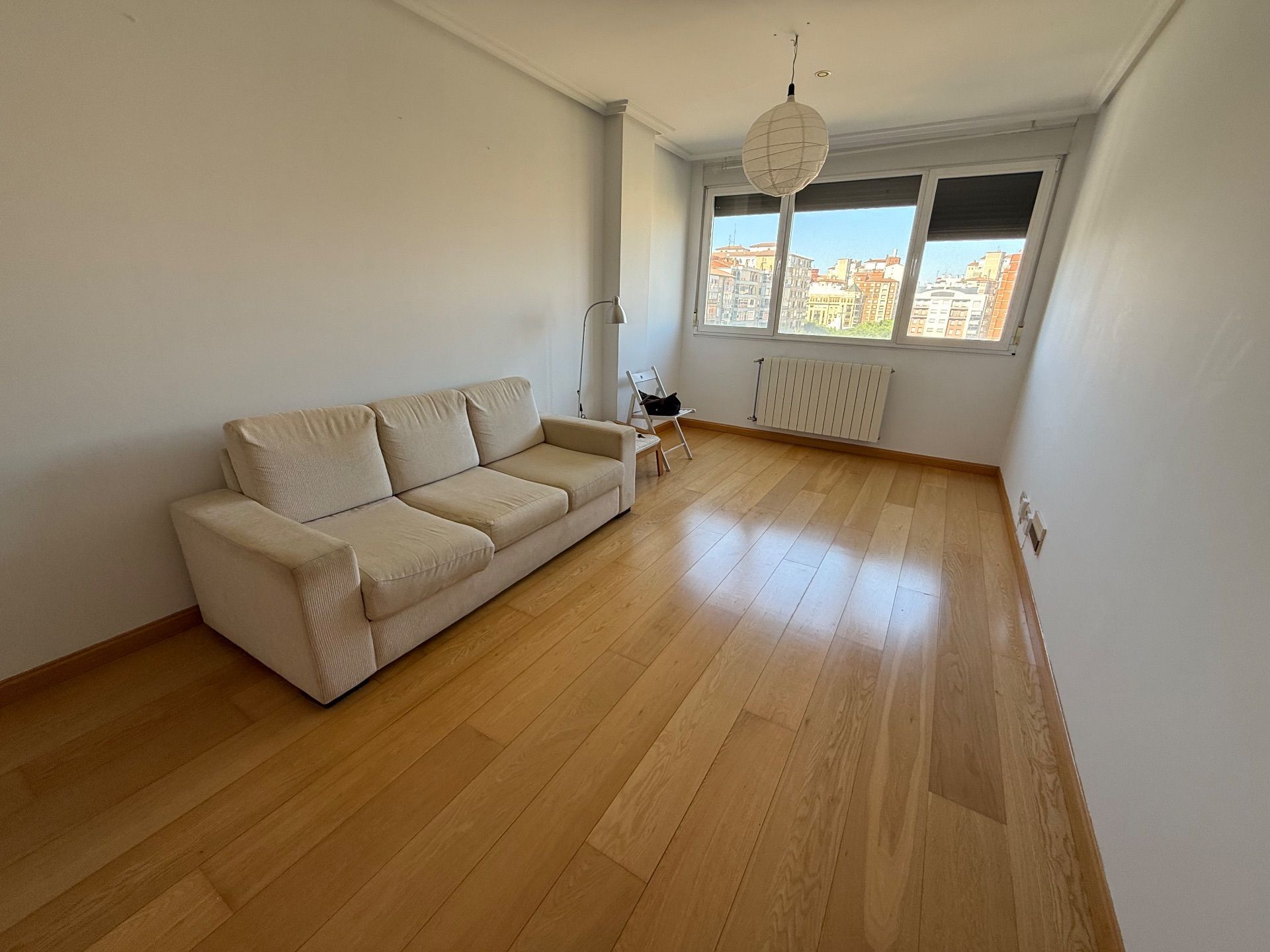 Sala d'estar de Apartament de lloguer en Burgos Capital amb Calefacció i Traster