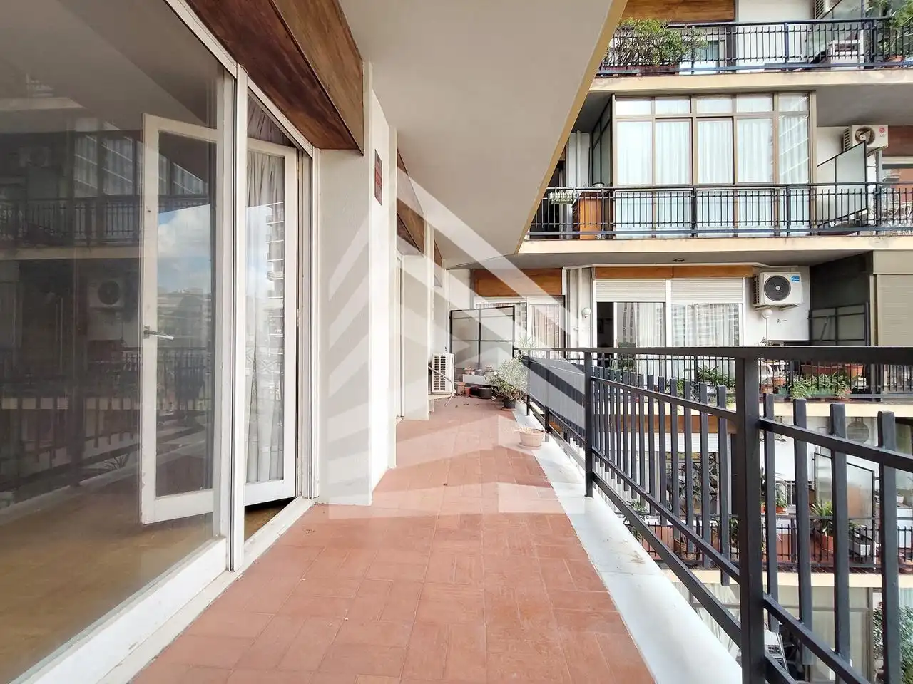 Piso con terraza en venta en Gran Via de Carles III, imagen 6