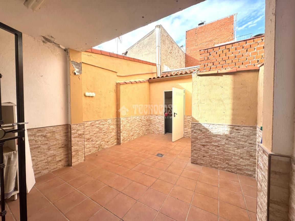 Vista exterior de Casa o chalet en venta en Valdelaguna con Aire acondicionado, Calefacción y Jardín privado