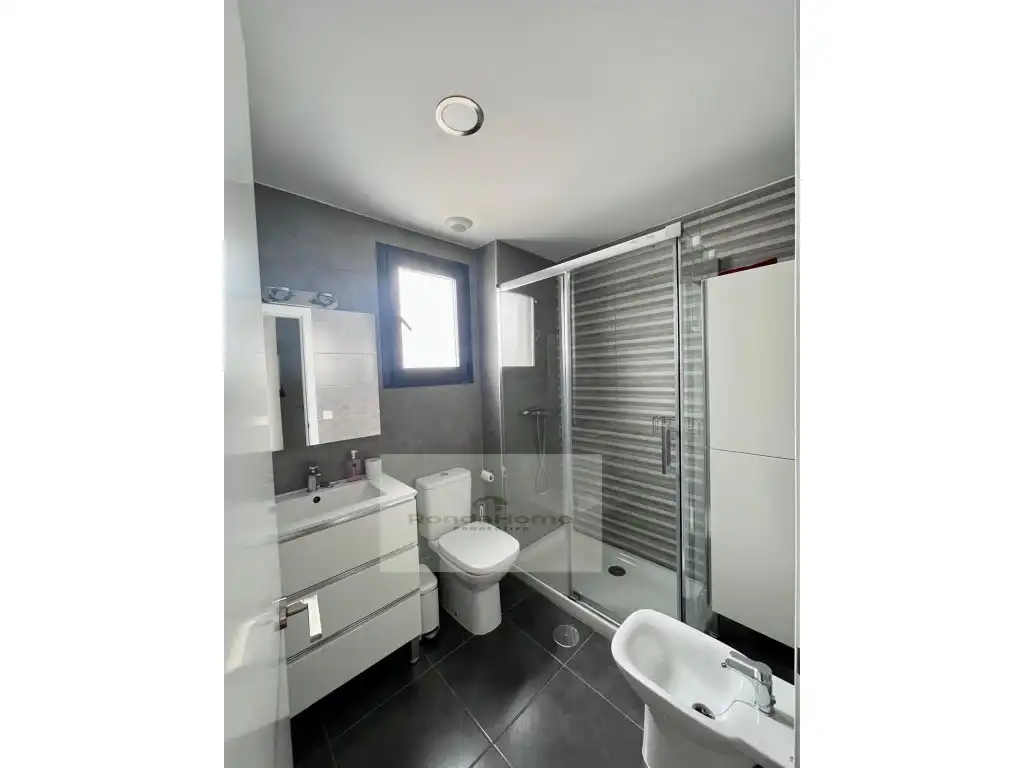 Flat with pool to rent in Avenida Victoria Kent, imagen 18