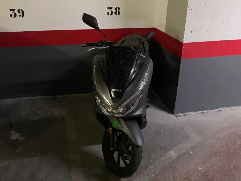 Moto en venda a Carrer Casp 51, imagen 3