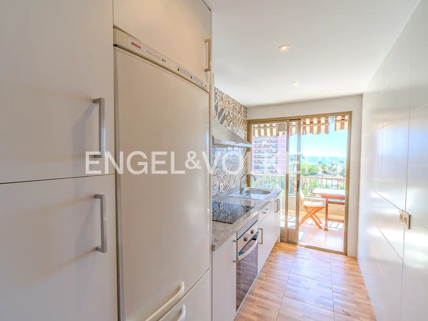 Cocina de Apartamento en venta en Alicante / Alacant con Calefacción y Terraza