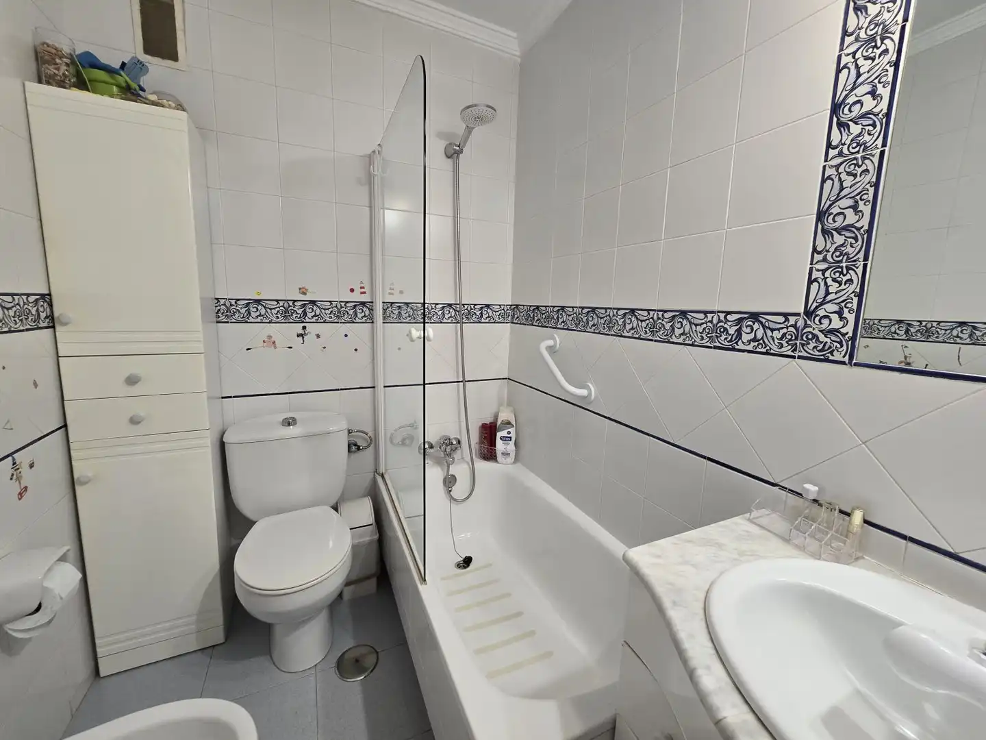 Bathroom of Flat for sale in Málaga  with Air Conditioner, Heating and Terrace