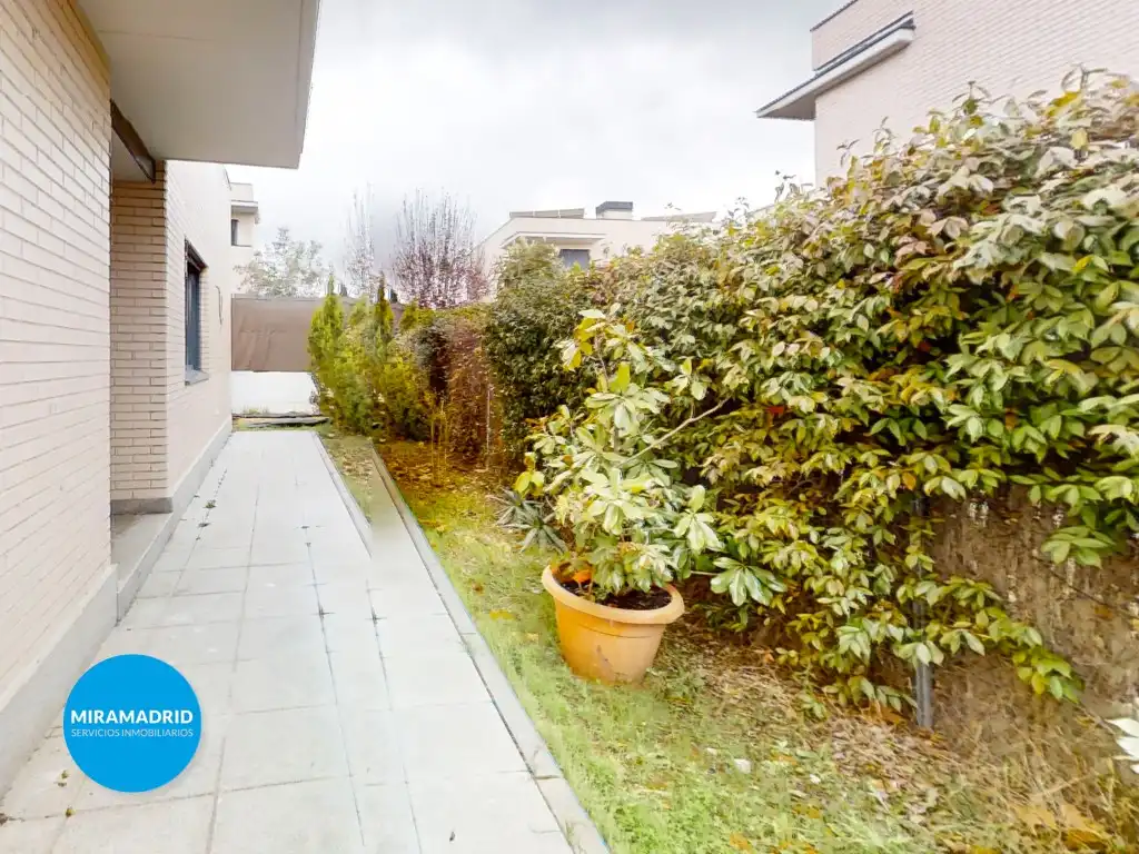Jardí de Casa o xalet en venda en Paracuellos de Jarama amb Aire condicionat
