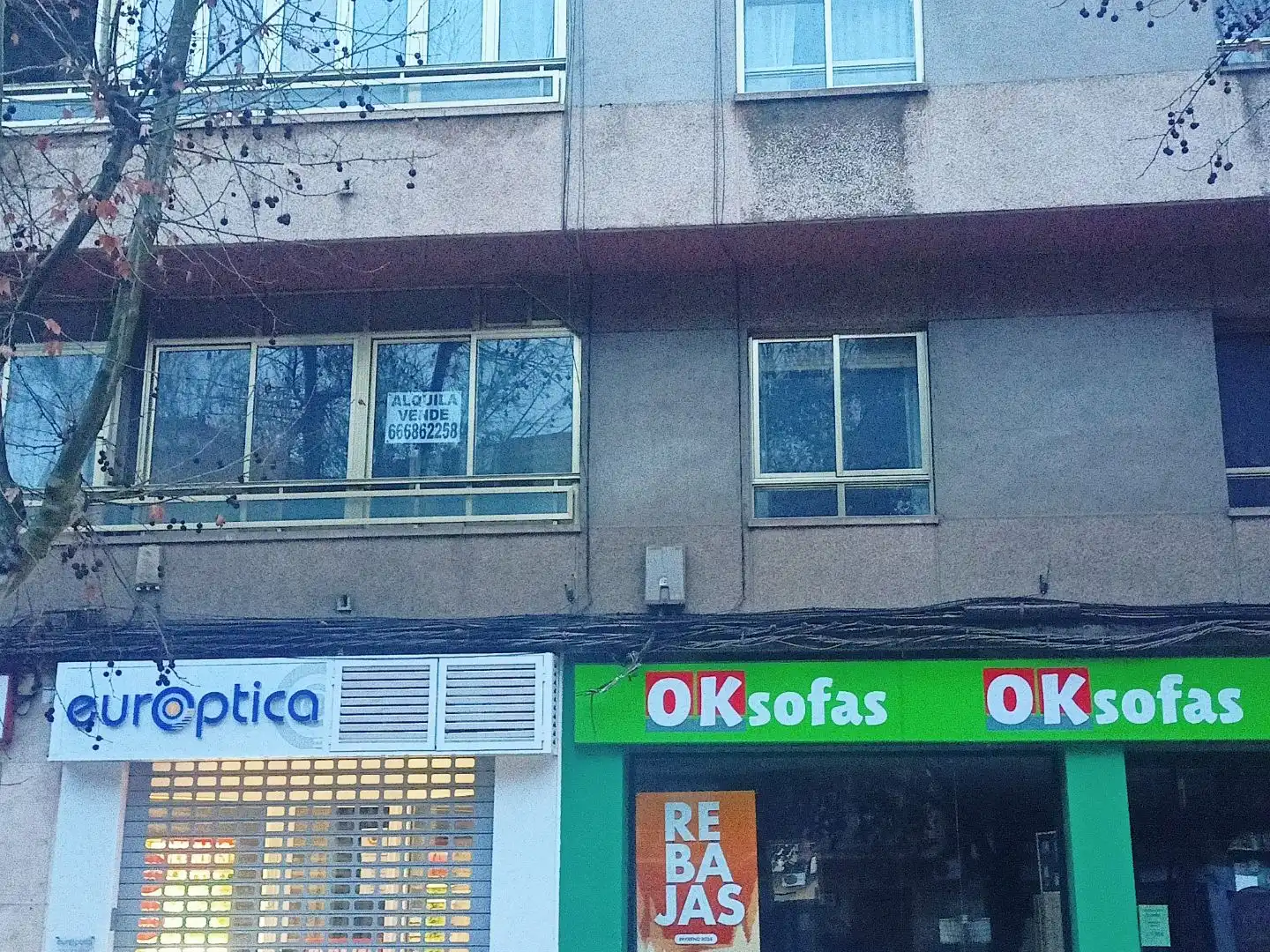 Vista exterior de Oficina de alquiler en Puertollano con Calefacción y Balcón