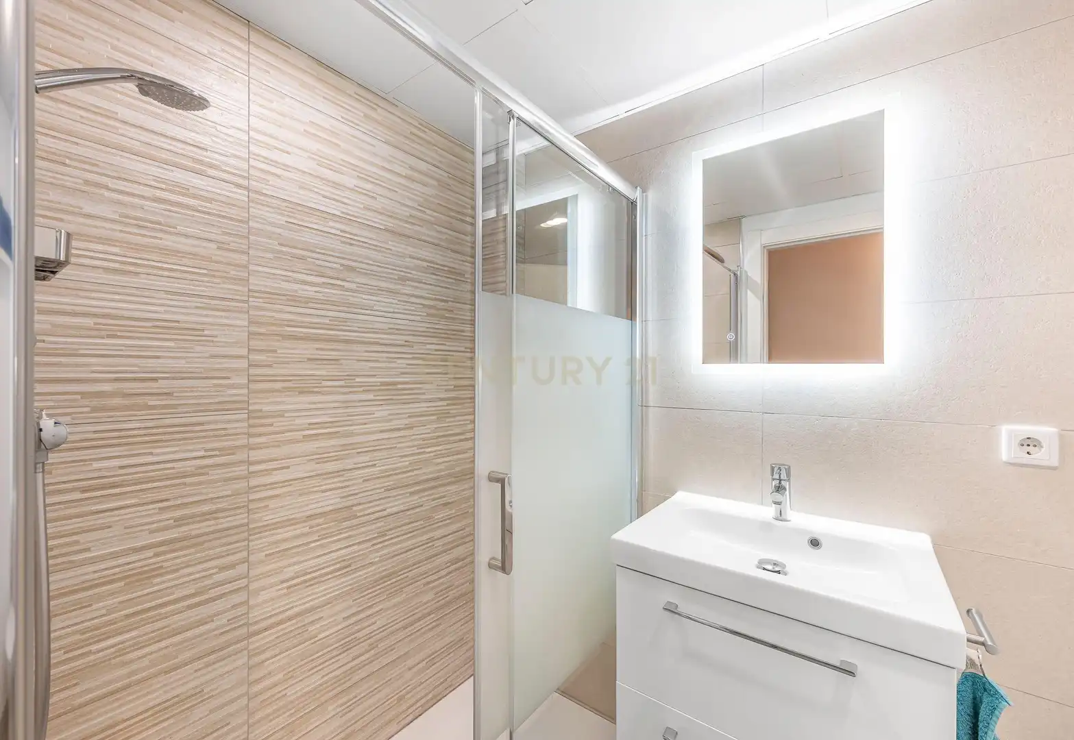 Baño de Apartamento en venta en Benahavís con Aire acondicionado, Trastero y Lavadora