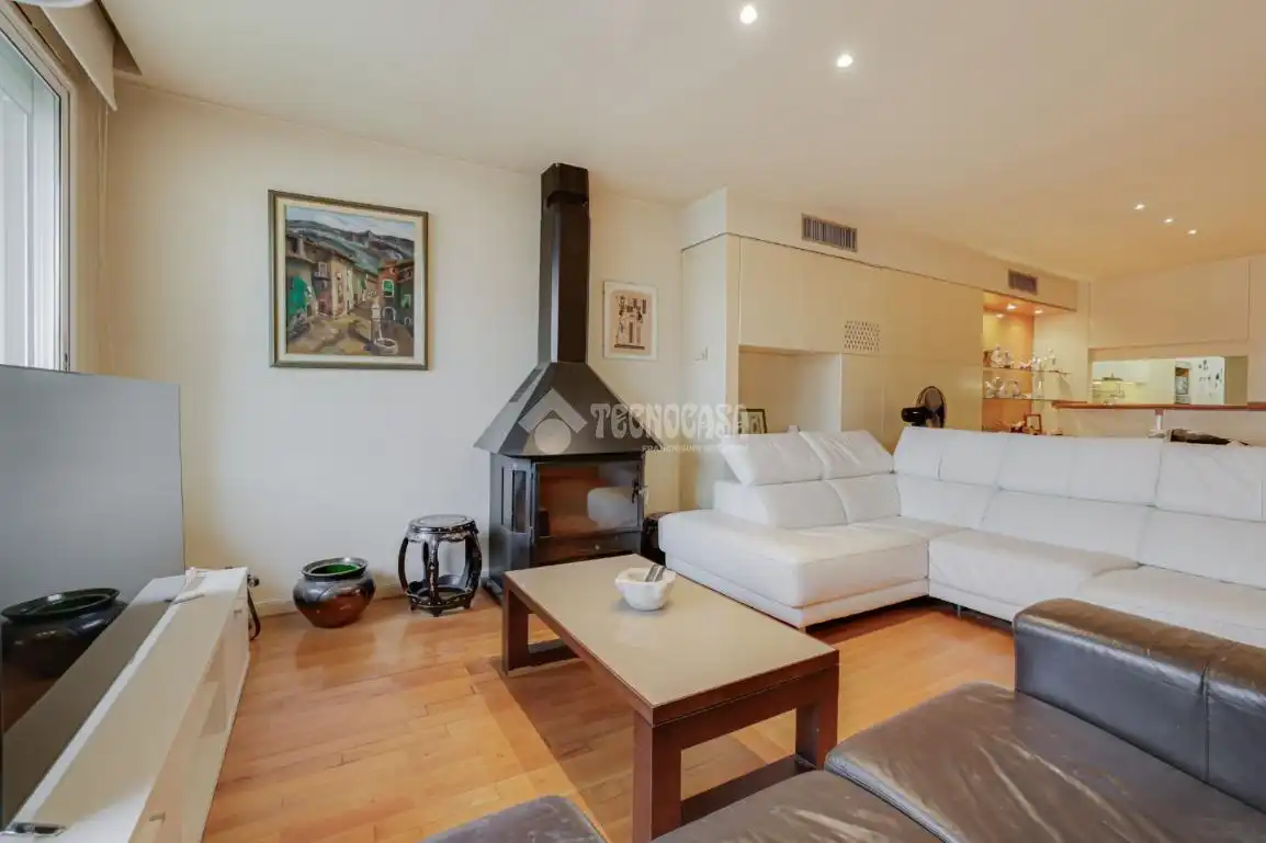 Casa aparellada amb terrassa en venda a Centre - Can Nadal, imagen 7