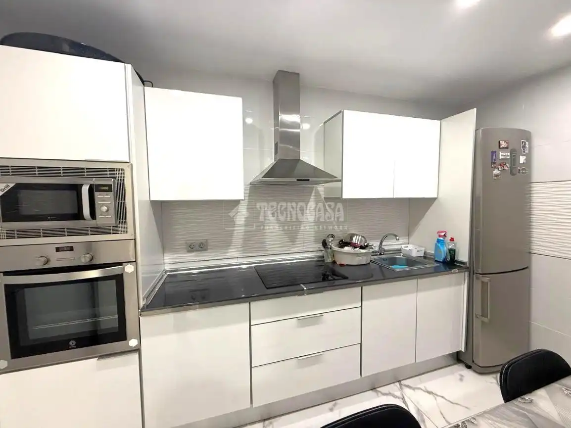 Kitchen of Flat for sale in Talavera de la Reina  with Air Conditioner