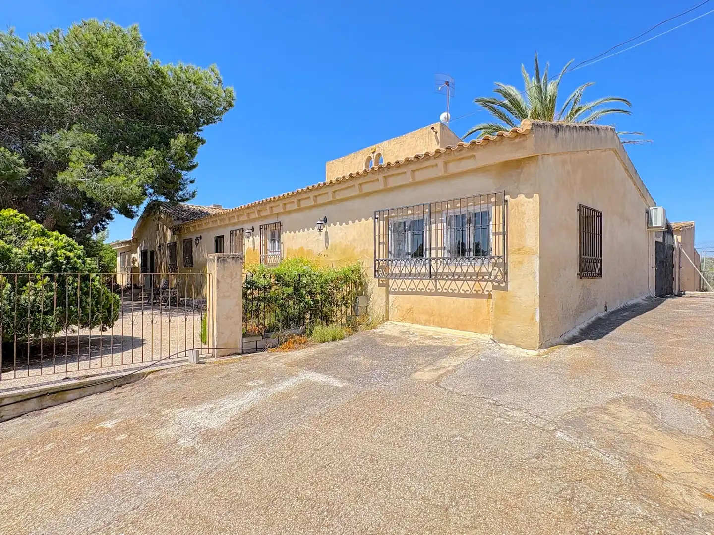 Chalet con piscina en venta en DISEMINADOS, imagen 2