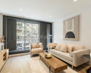 Sala d'estar de Apartament en venda en  Barcelona Capital amb Aire condicionat, Calefacció i Parquet