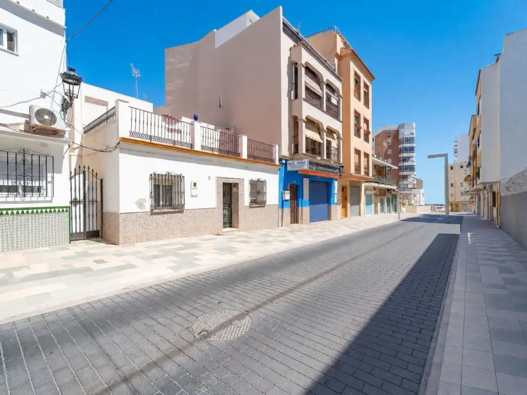 Vista exterior de Casa o xalet en venda en Torremolinos amb Calefacció