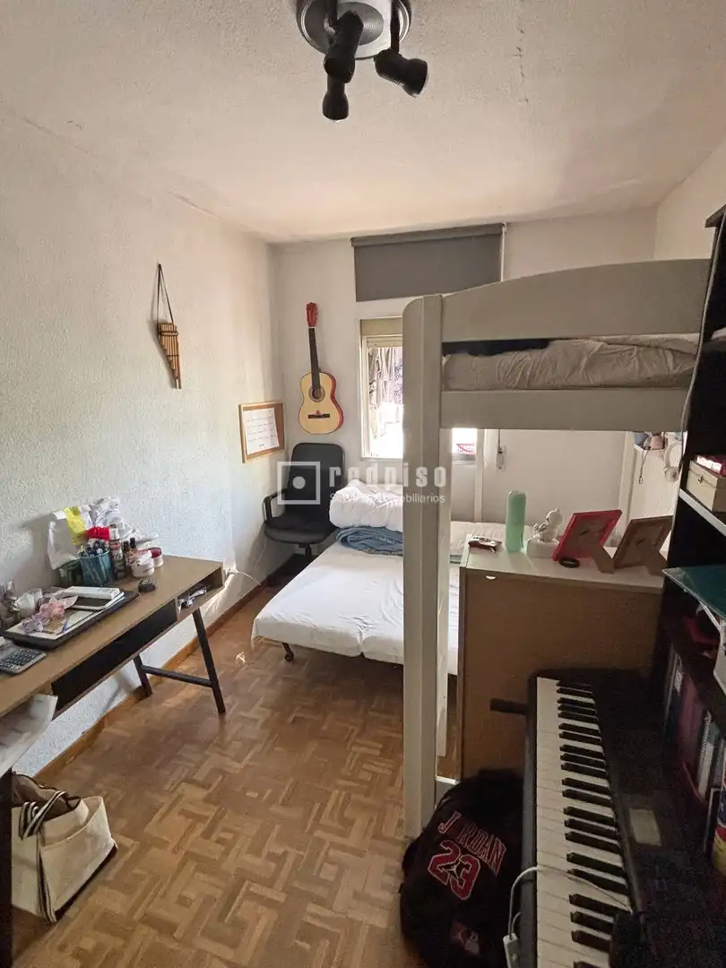 Bedroom of Flat for sale in Madrid  with Air Conditioner, Heating and Parquet flooring