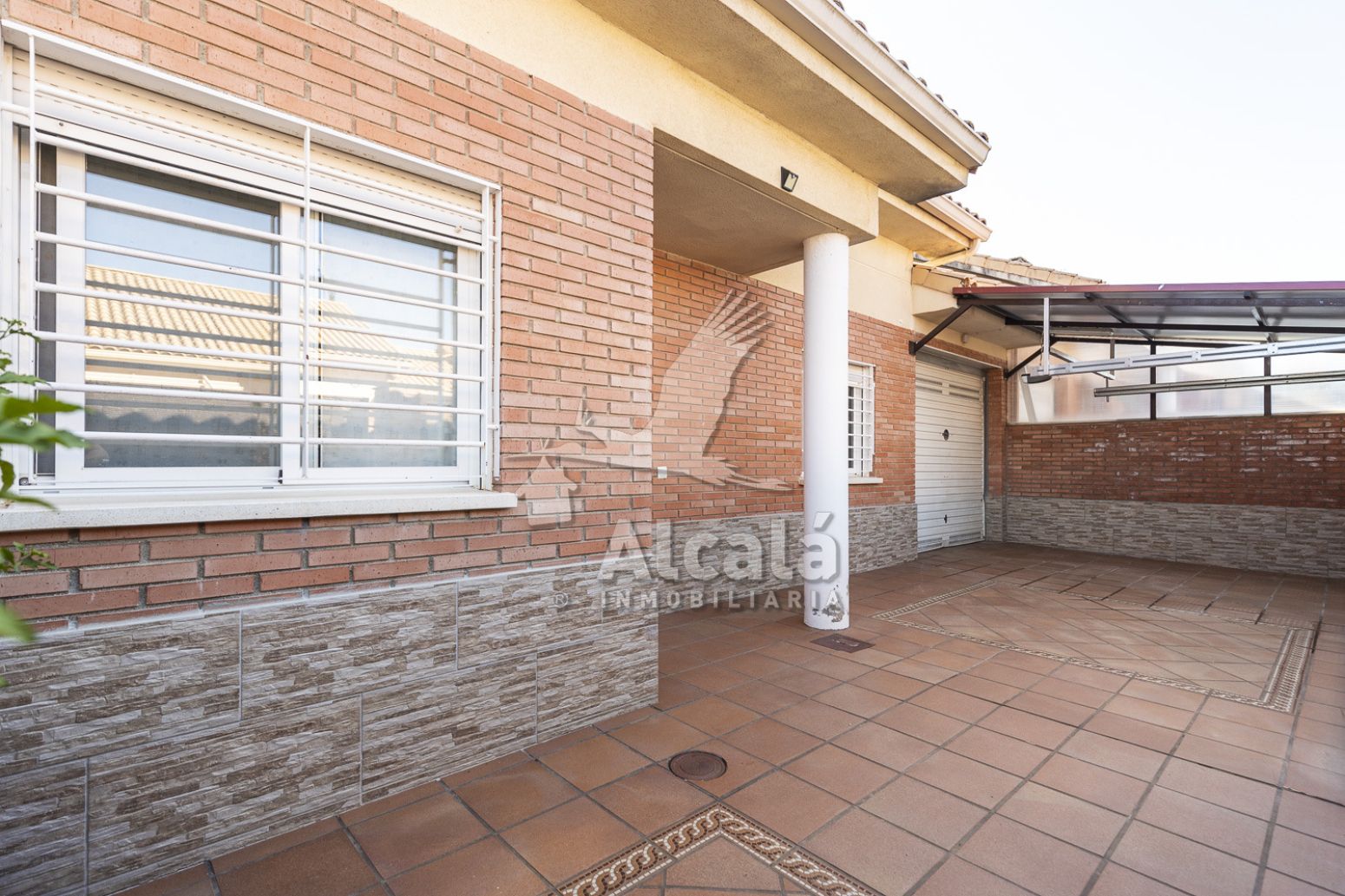 Exterior view of House or chalet for sale in Pozo de Guadalajara  with Air Conditioner, Heating and Parquet flooring