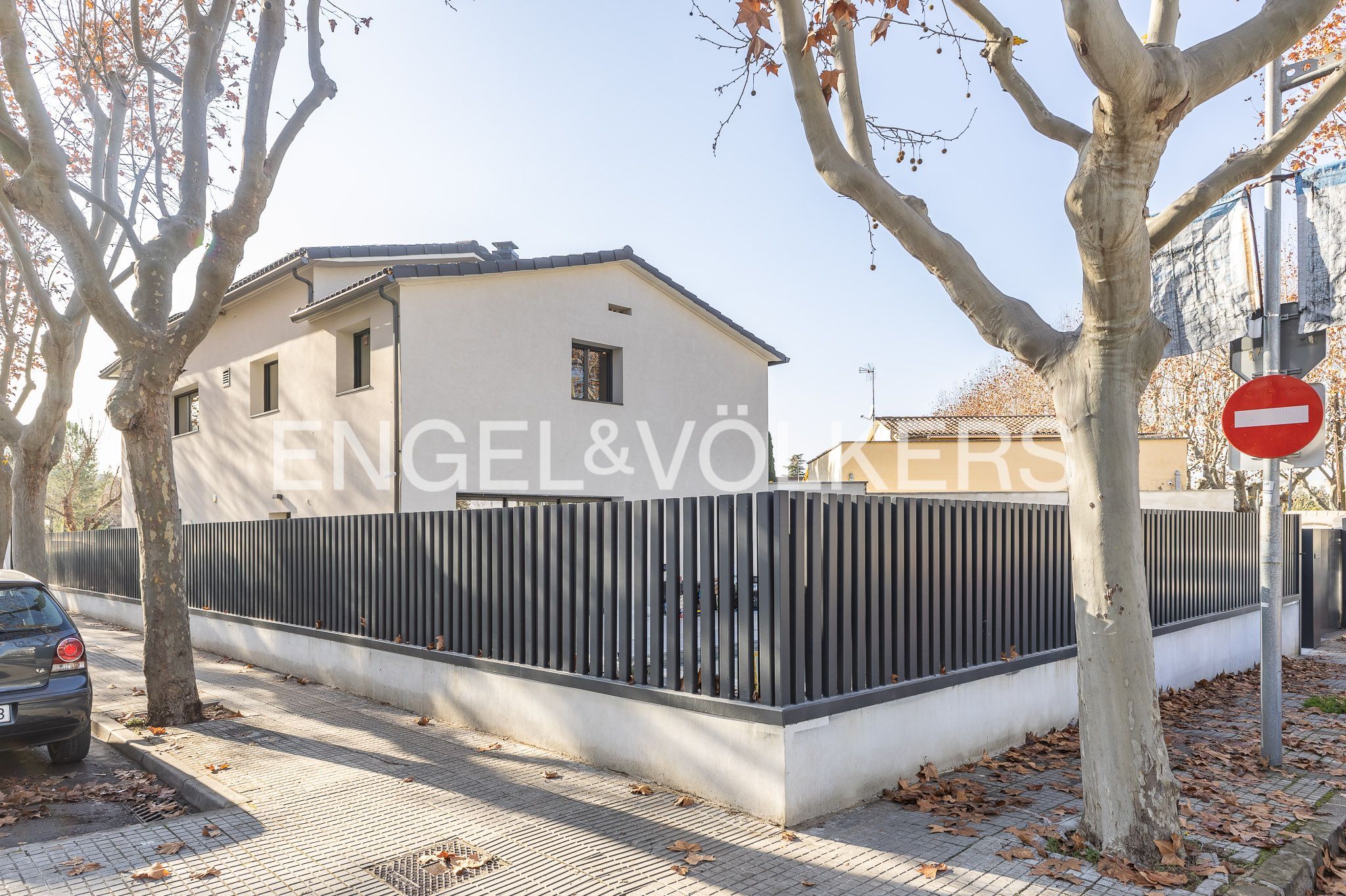 Vista exterior de Casa o xalet en venda en Sant Cugat del Vallès amb Calefacció, Jardí privat i Parquet