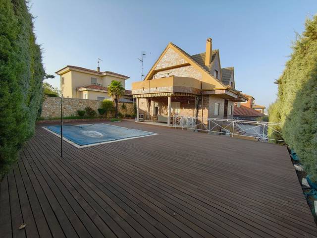 Casa-chalet en Venta en Oeste