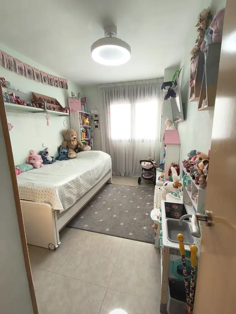 Bedroom of Flat for sale in Parla  with Air Conditioner, Heating and Terrace