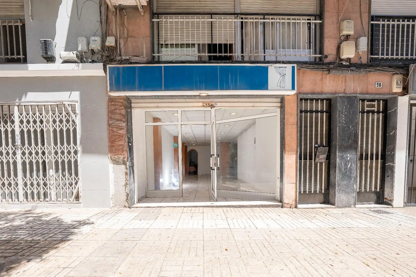 Local comercial en venta en Carrer VICENTE BLASCO IBAÑEZ