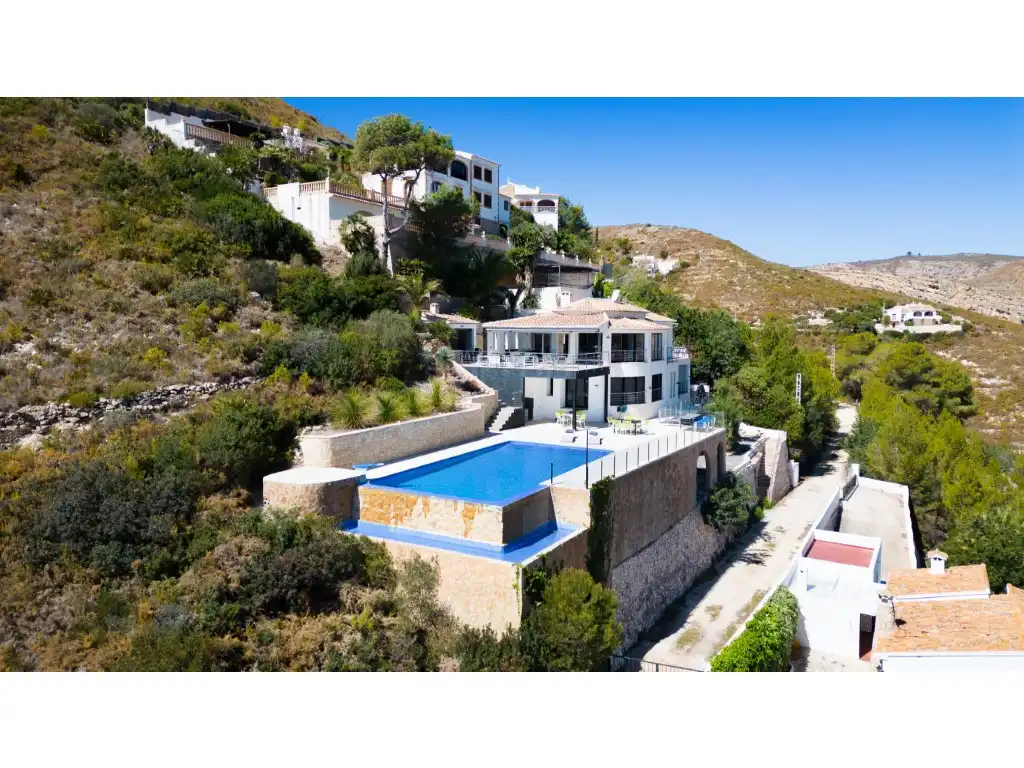 Vista exterior de Casa o xalet en venda en Jávea / Xàbia amb Aire condicionat, Jardí privat i Terrassa