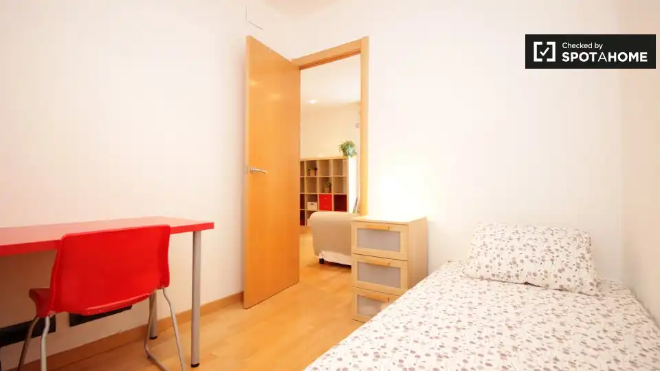 Piso con terraza en alquiler en Sant Martí, imagen 16