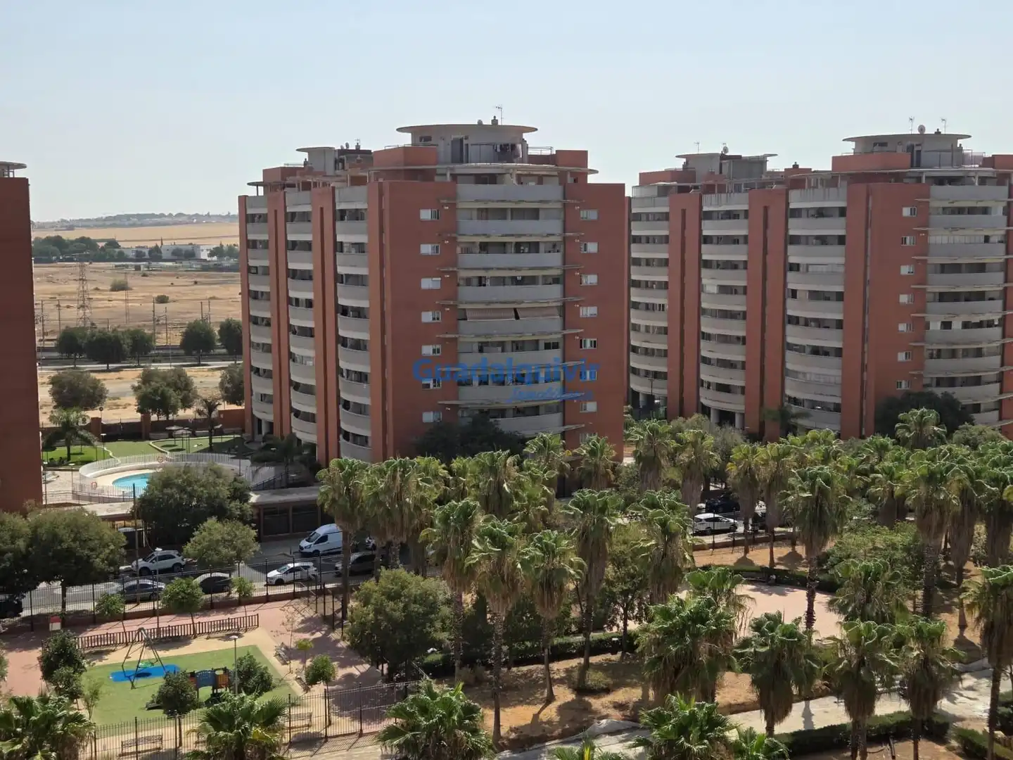 Vista exterior de Pis en venda en Sevilla amb Aire condicionat, Terrassa i Traster