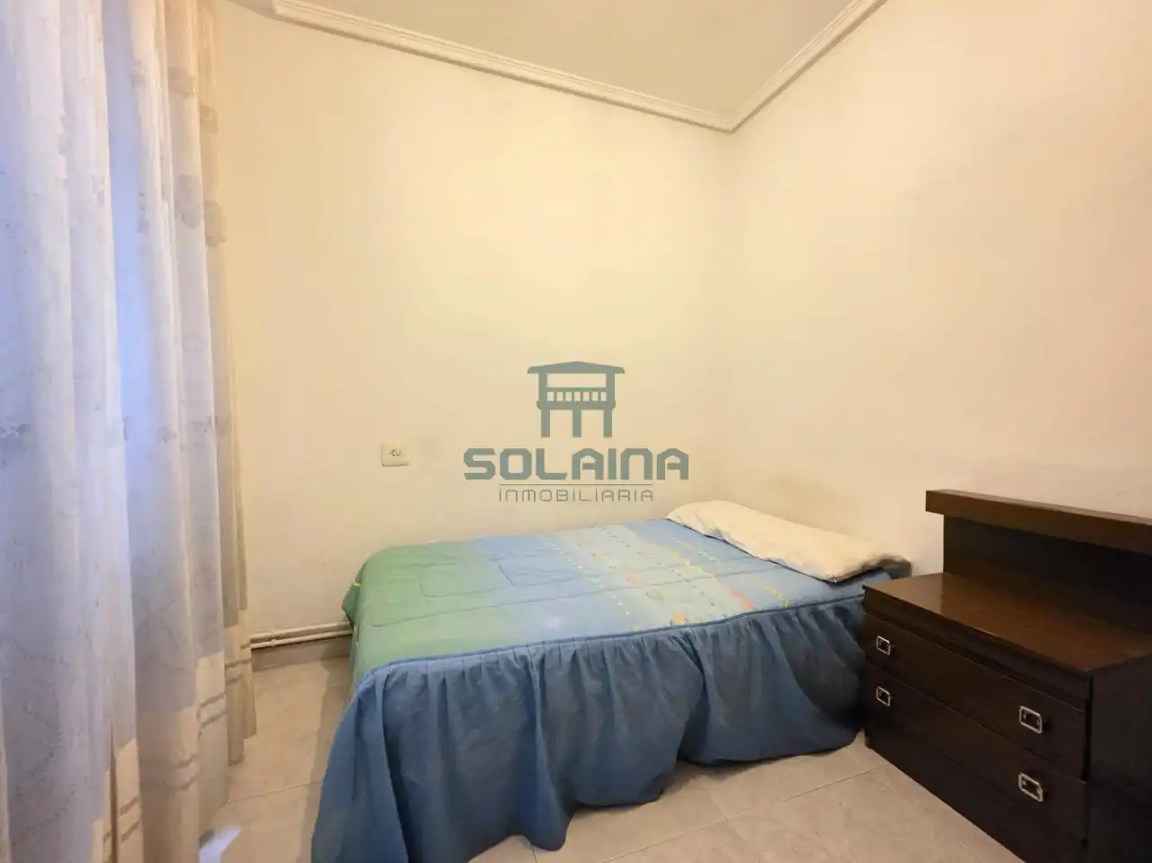 Habitación de Piso en venta en Ourense Capital  con Calefacción y Trastero