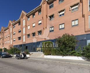 Vista exterior de Pis en venda en Alcalá de Henares amb Calefacció