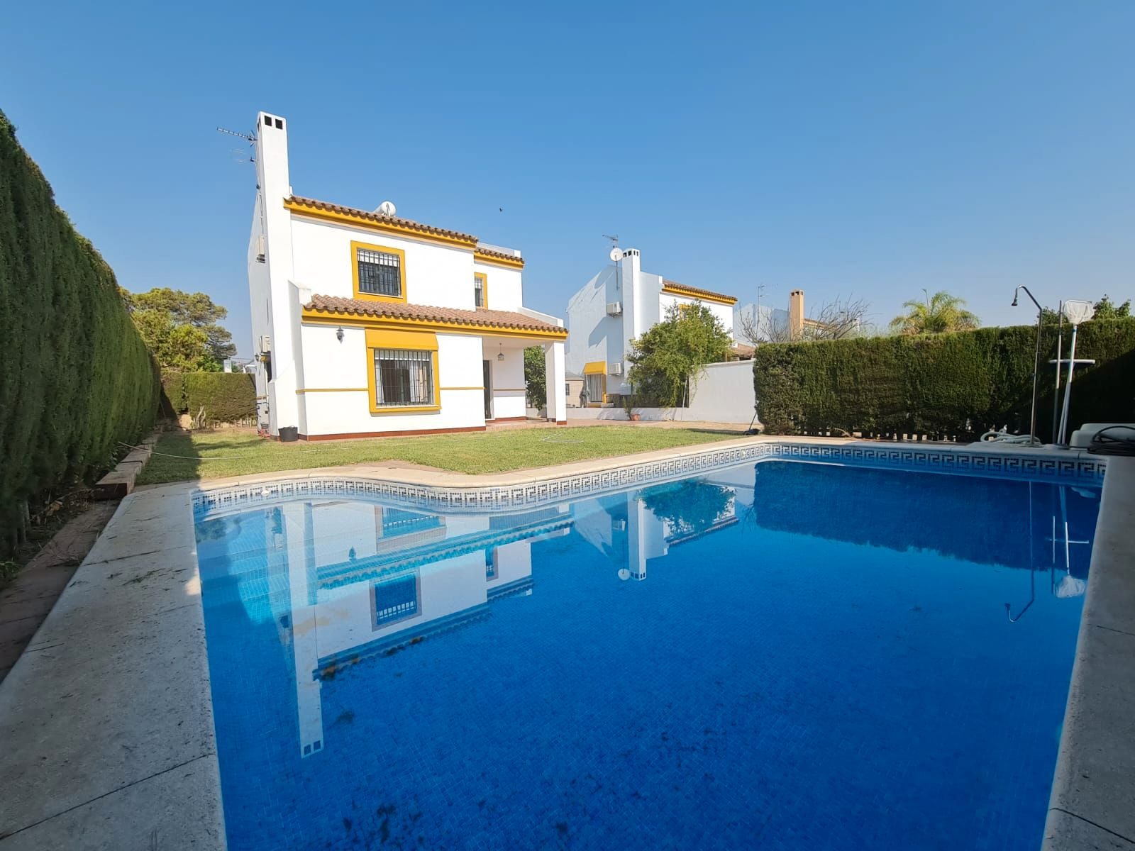 Jardín de Casa o chalet de alquiler en Espartinas con Aire acondicionado, Jardín privado y Piscina