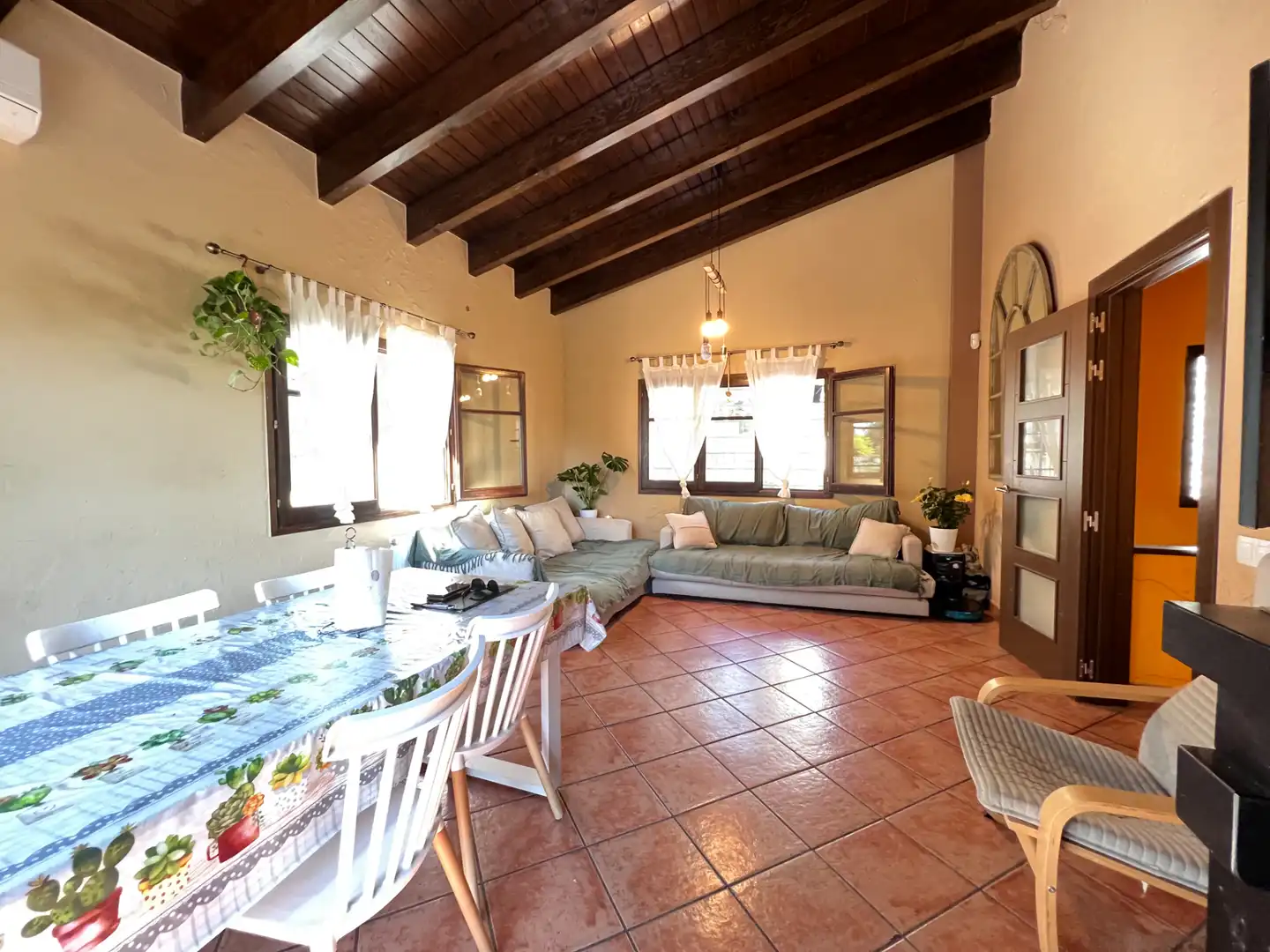 Sala de estar de Casa o chalet en venta en Vallgorguina con Aire acondicionado, Calefacción y Jardín privado