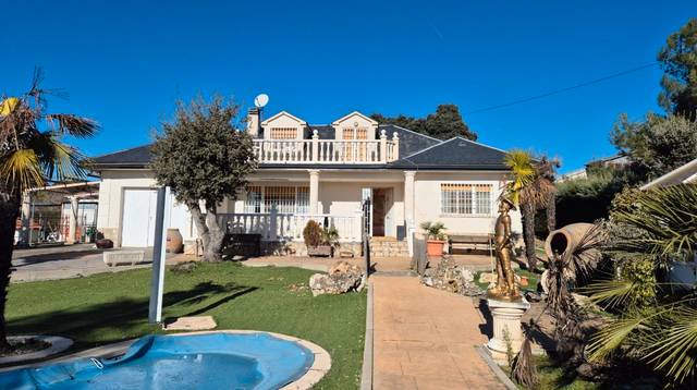 Casa-chalet en Venta en Eurovillas
