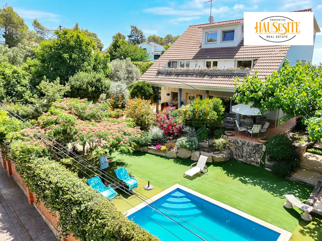 Jardín de Casa o chalet en venta en Mediona con Aire acondicionado, Calefacción y Jardín privado