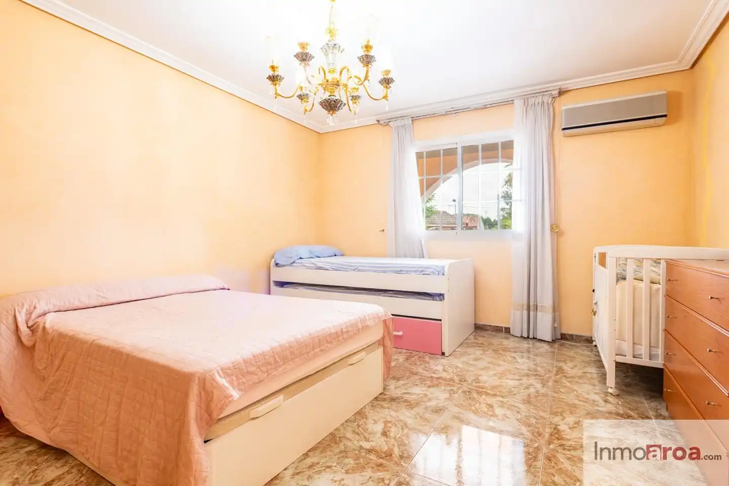 Bedroom of Houses for sale in L'Eliana  with Private garden, Terrace and Swimming Pool