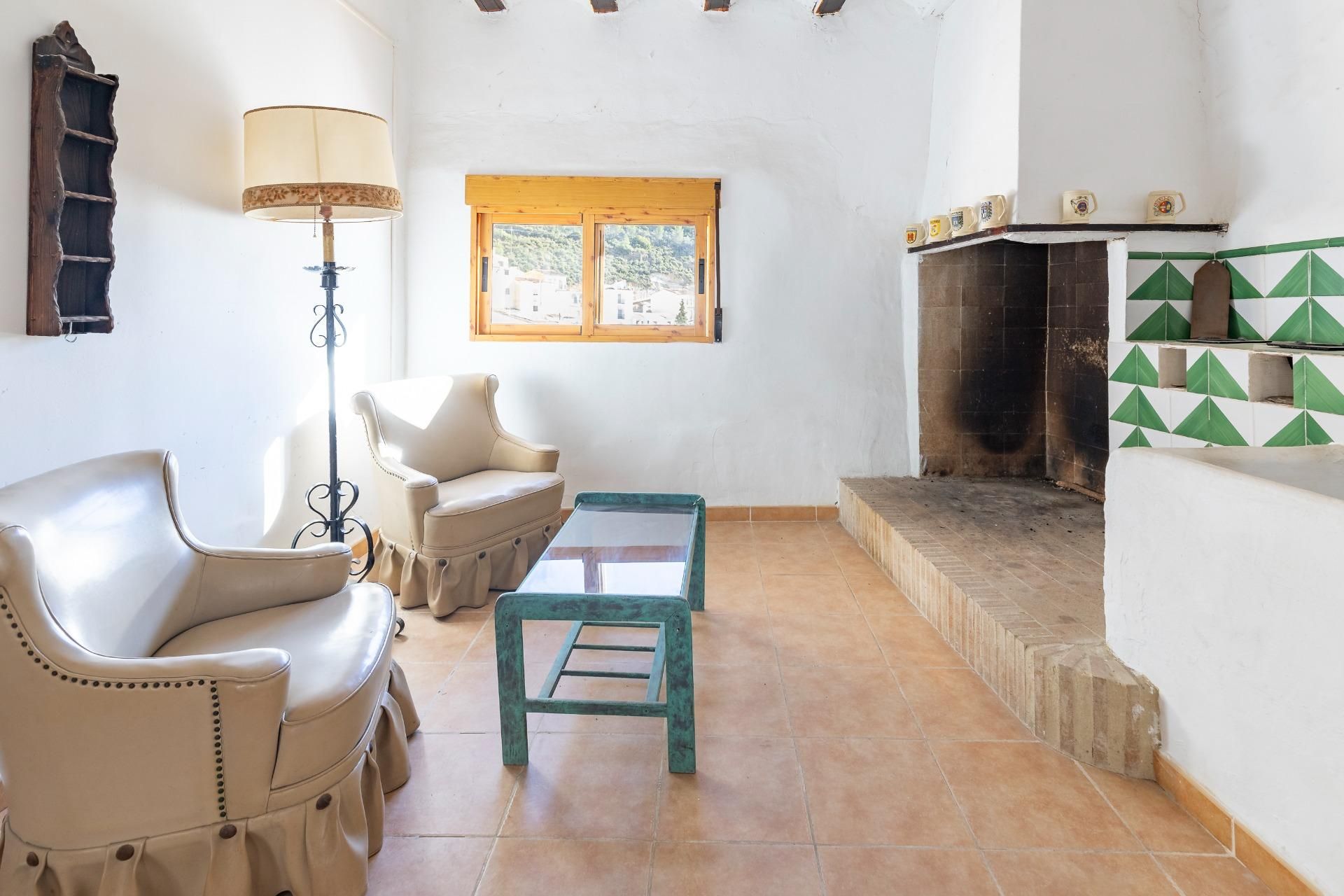 Living room of House or chalet for sale in Chulilla  with Storage room and Balcony