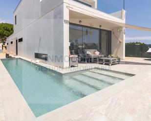 Swimming pool of House or chalet for sale in L'Armentera