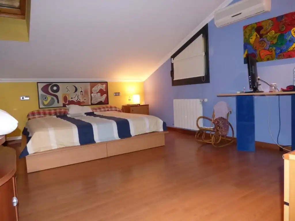Dormitori de Casa o xalet en venda en Vilafant amb Aire condicionat, Jardí privat i Terrassa