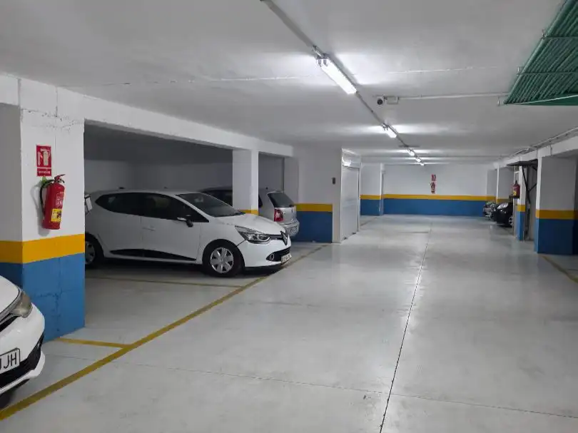 Parkplatz von Garage zum Verkauf in Melilla