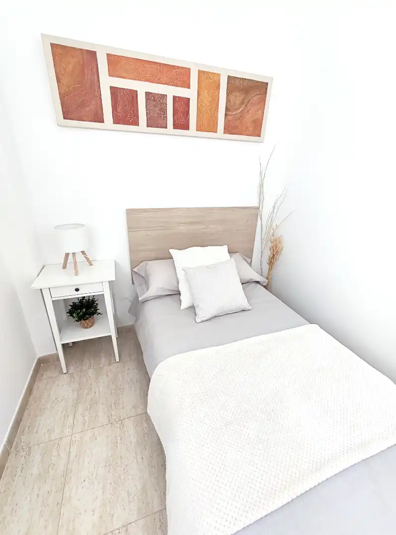 Habitación de Piso de alquiler en Terrassa con Amueblado, Horno y Lavadora
