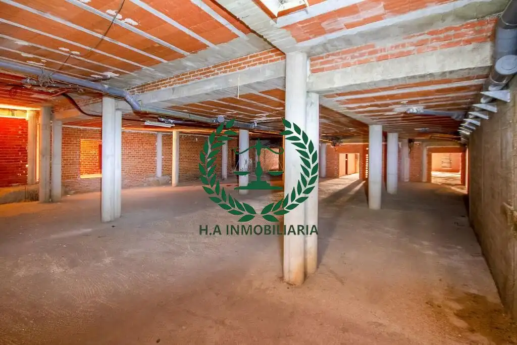 Local comercial en venta en Torrelaguna
