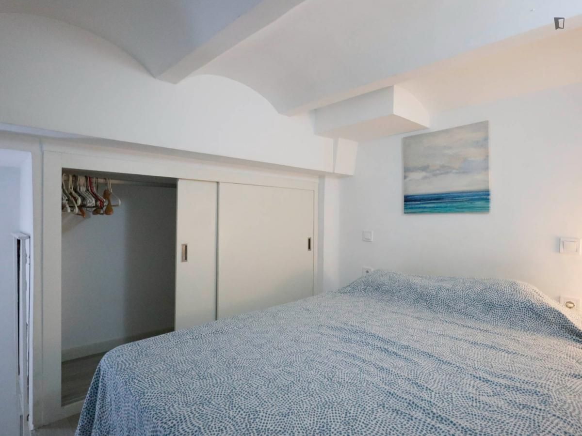 Dormitori de Estudi de lloguer en  Madrid Capital amb Aire condicionat, Moblat i Microones