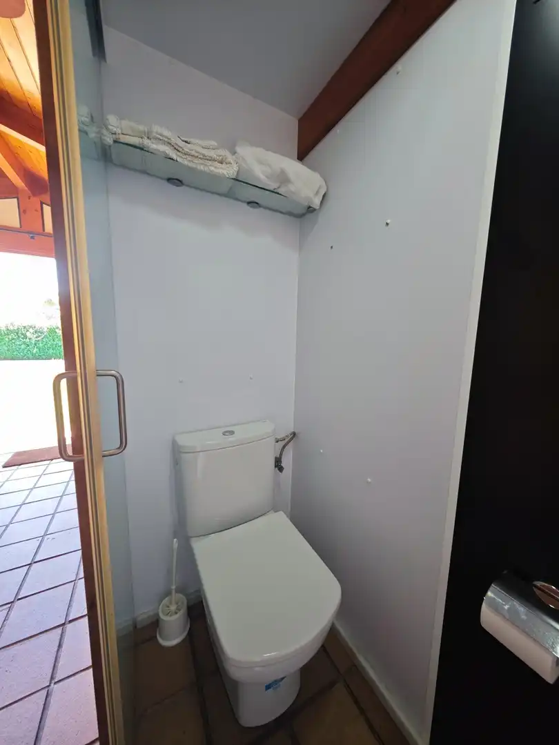 Bany de Casa o xalet en venda en Chiclana de la Frontera amb Calefacció, Piscina i Moblat
