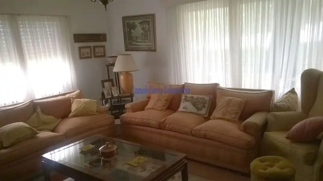 Sala de estar de Casa o chalet en venta en Getxo  con Calefacción, Jardín privado y Terraza
