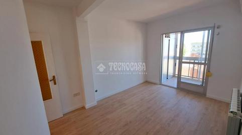 Foto 2 de Piso en venta en Pintores - Ferial, Madrid