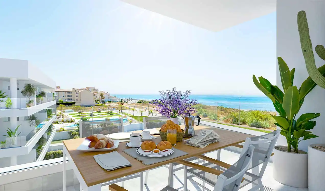 Flat for sale in Laguna Beach